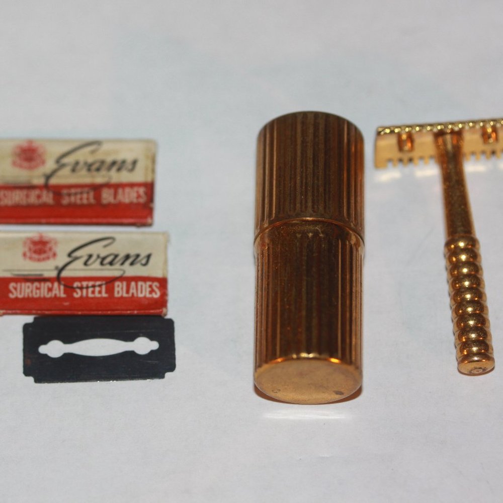 Vintage Miss Evans Little Shaver Miniature Razor in Lipstick Case